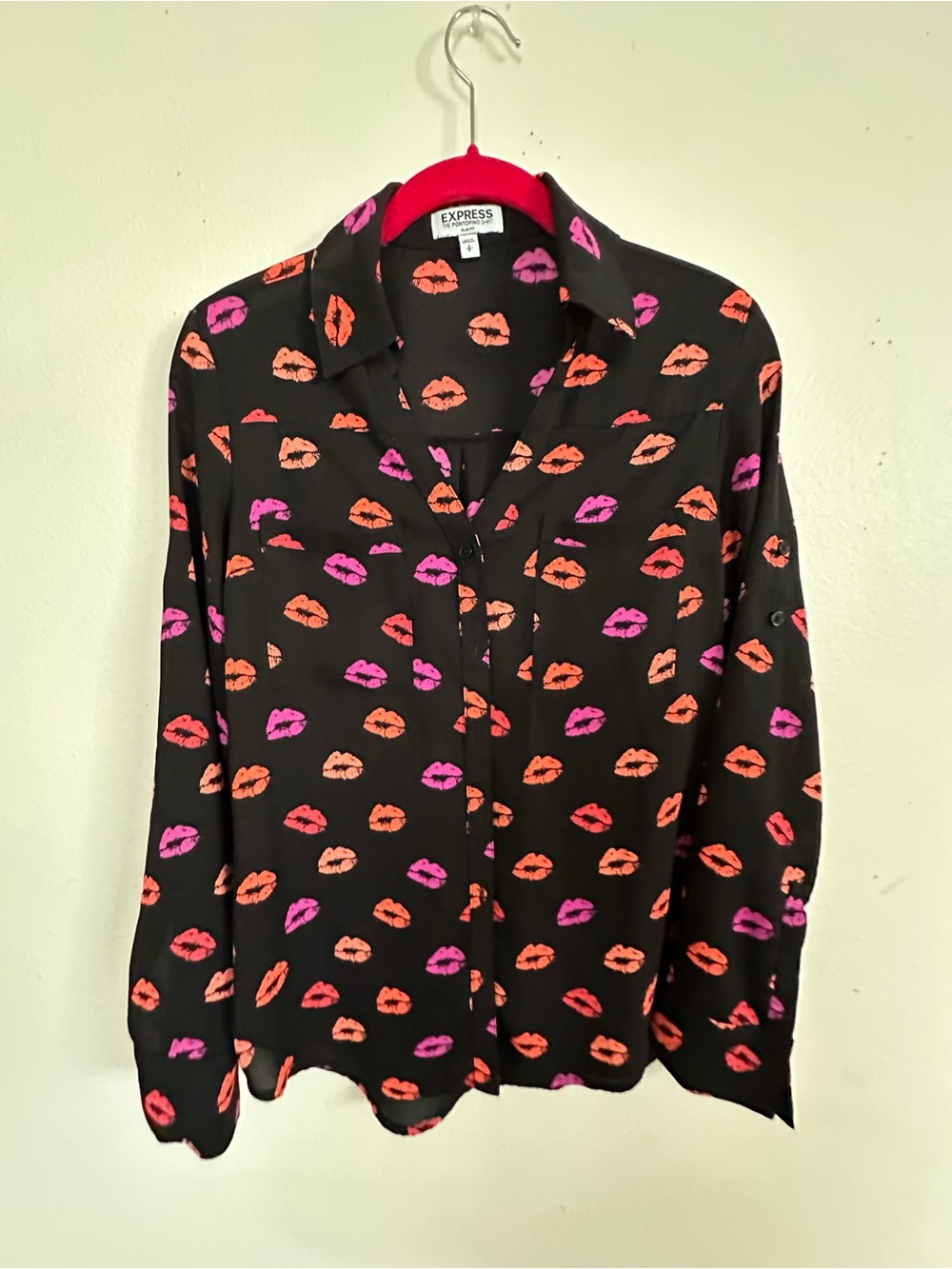 Express Black Button-Down Shirt with Pink & Orange Lip Print - Picture 3 of 4